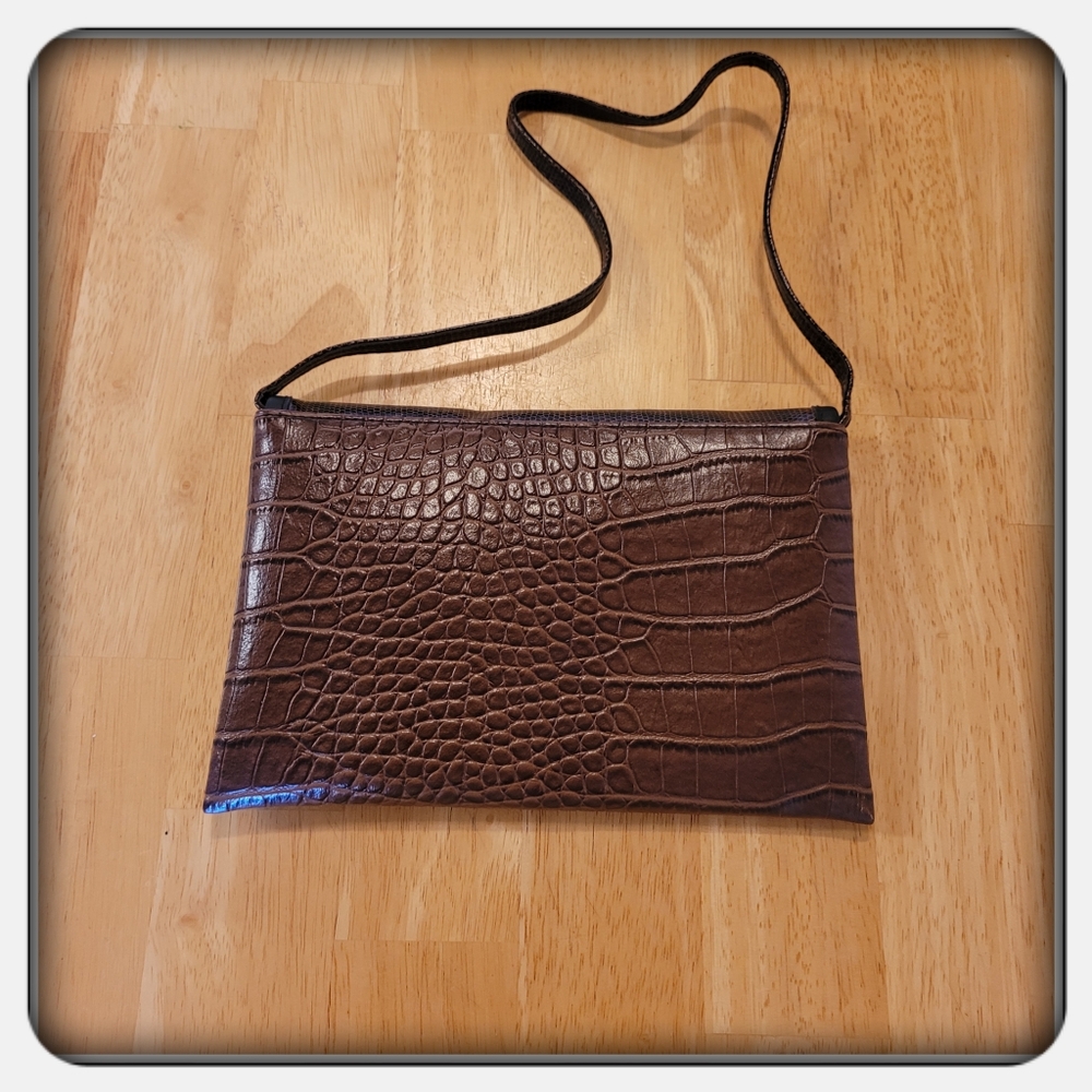 EUC Woman's Vintage Brown Faux Alligator Purse - Picture 4 of 6